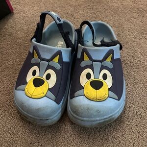 Bluey clogs size 9 good condition